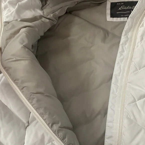 Eddie Bauer XXL Women's White Quilted Vest with Faux Fur Trim - Picture 7 of 12